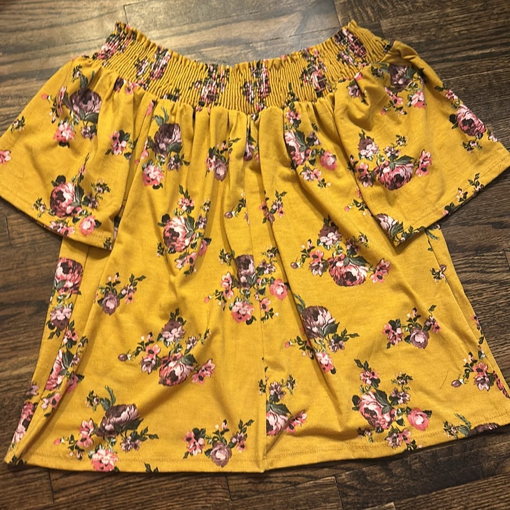 Off shoulder tee - Picture 2 of 2
